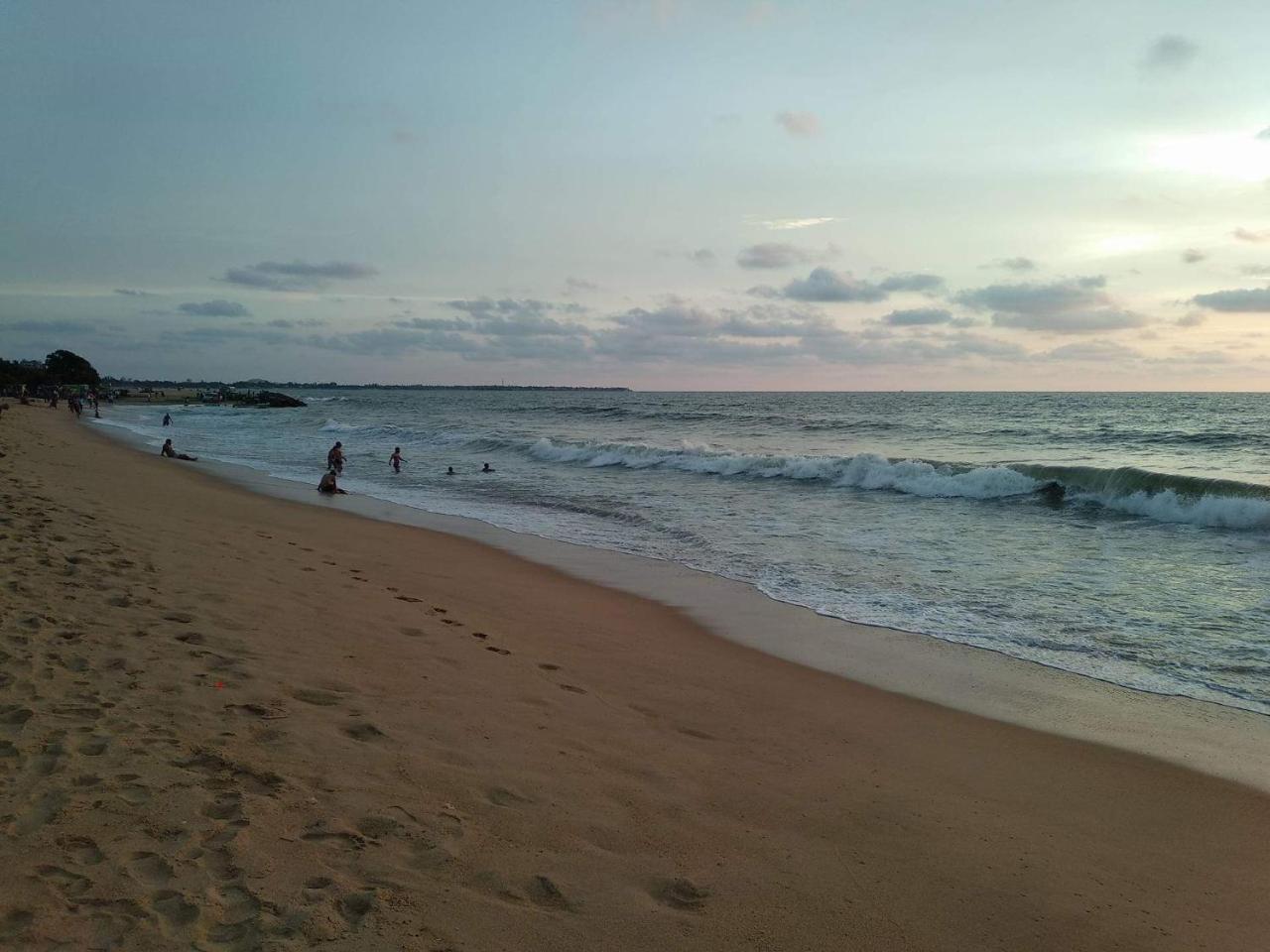 Ocean Gate Negombo Bed and Breakfast Buitenkant foto